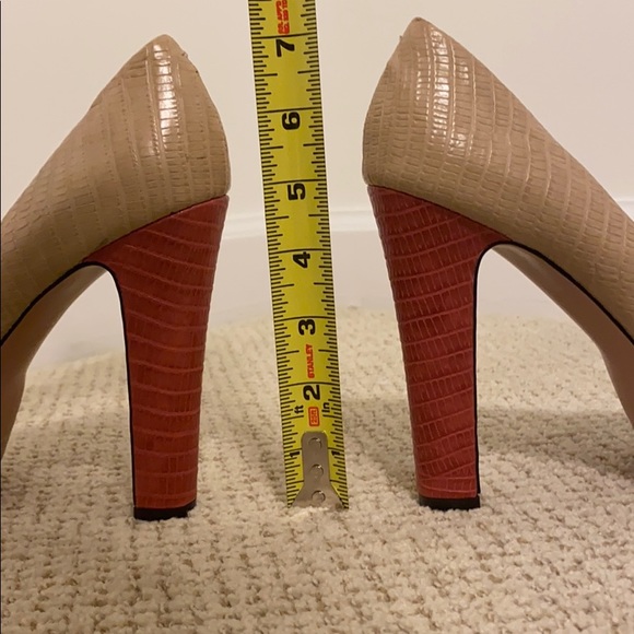 *LIKE NEW* BCBGeneration Pacific Platform Pumps - Size 6.5 - Picture 10 of 10